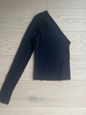 Urban Heritage Black One-Shoulder Ribbed Long Sleeve Top